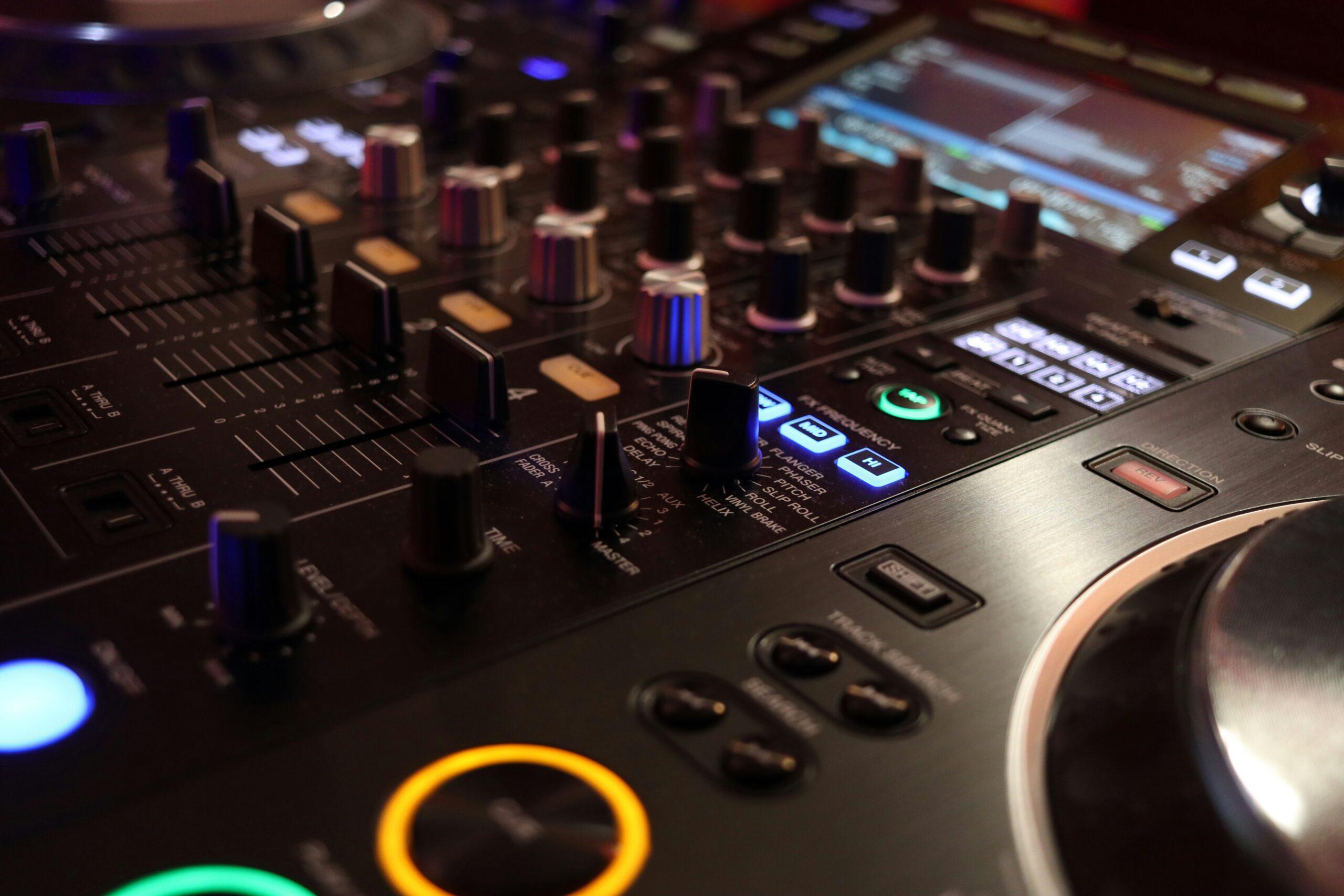 ΟΙ ΠΑΡΟΧΕΣ ΜΑΣ Τεχνολογικός & Οπτικοακουστικός Εξοπλισμός 2